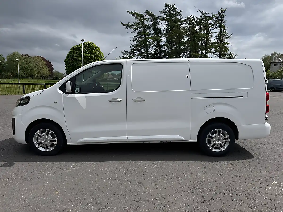 Used 2021 Vauxhall Vivaro Sportive White - Interior and Exterior details 4