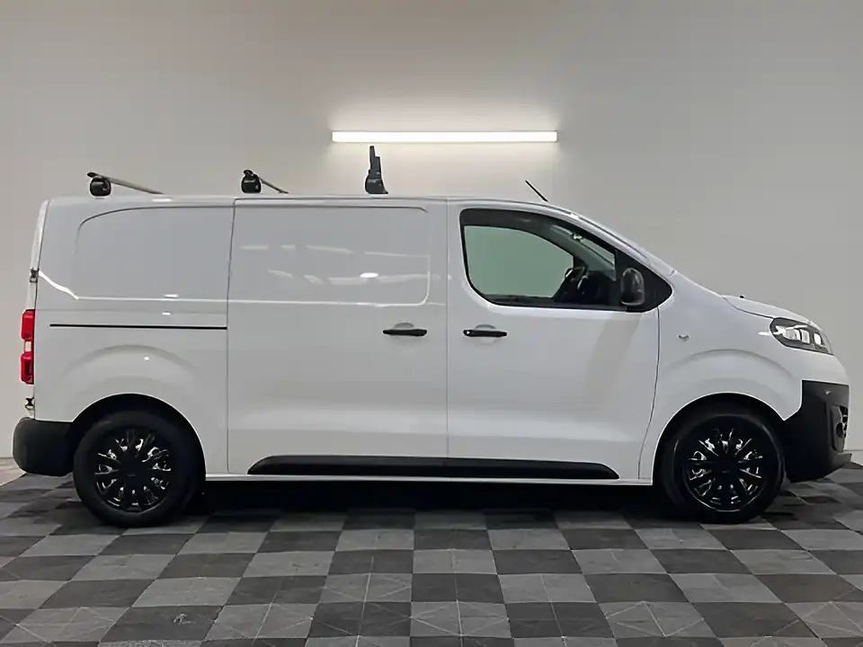 Used 2021 Vauxhall Vivaro Sportive White - Interior and Exterior details 2