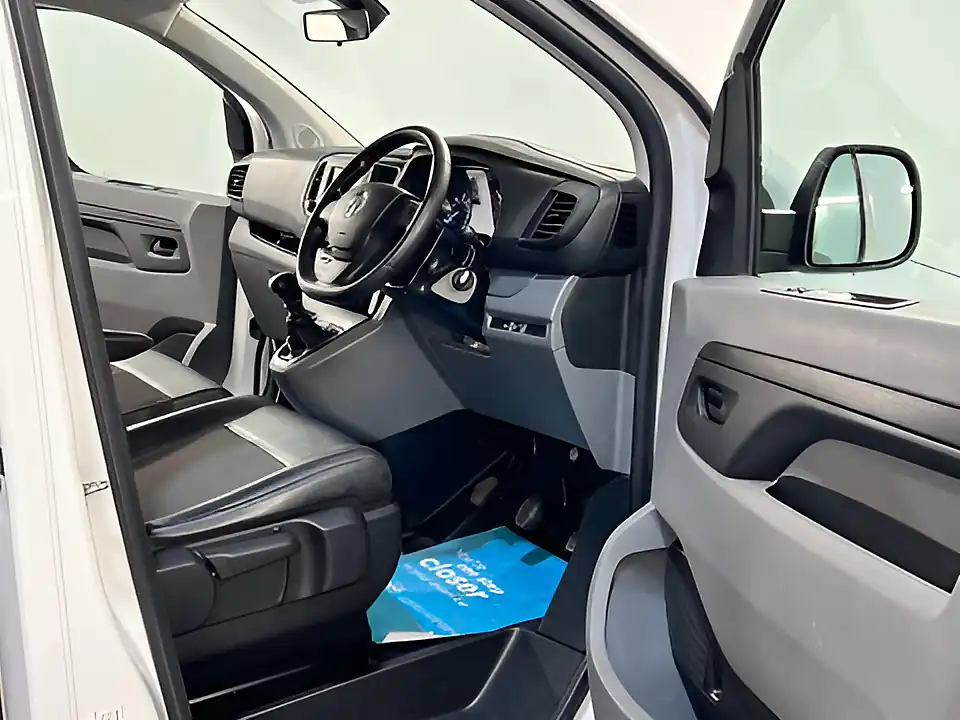 Used 2021 Vauxhall Vivaro Sportive White - Interior and Exterior details 11