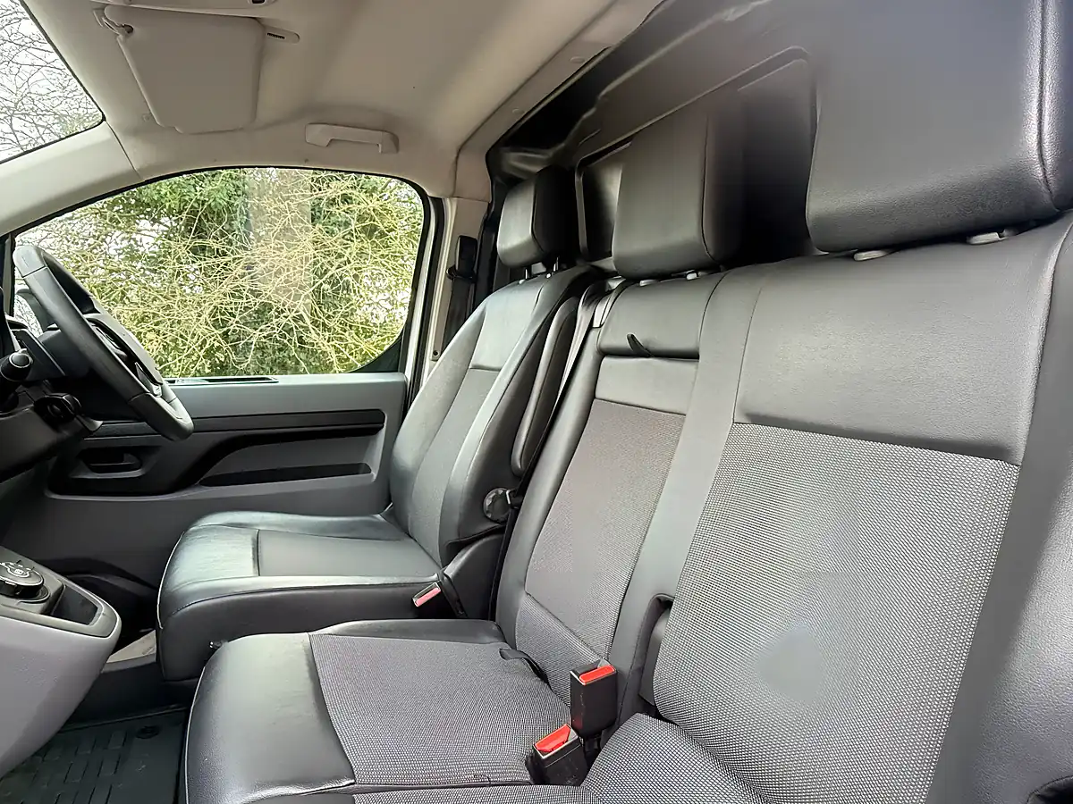 Used 2021 Vauxhall Vivaro Sportive White - Interior and Exterior details 15