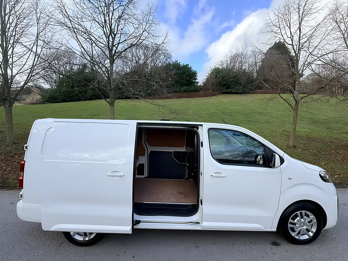 Used 2021 Vauxhall Vivaro Sportive White - Interior and Exterior details 4