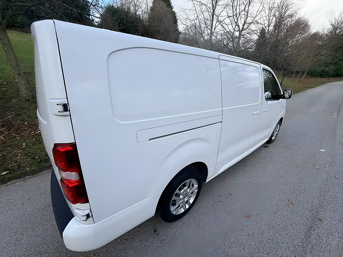 Used 2021 Vauxhall Vivaro Sportive White - Interior and Exterior details 5
