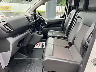Used 2021 Vauxhall Vivaro Sportive White - Interior and Exterior details 14