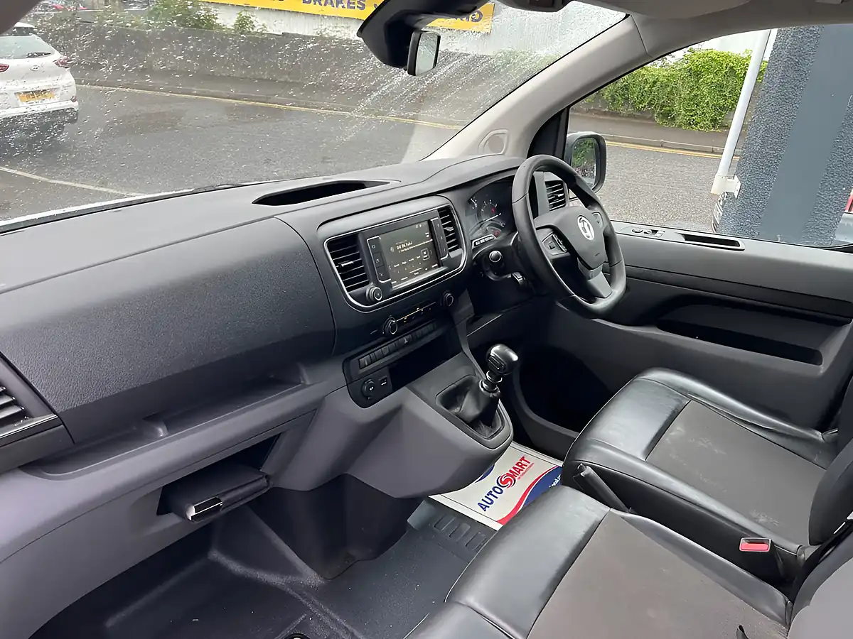 Used 2021 Vauxhall Vivaro Sportive White - Interior and Exterior details 15