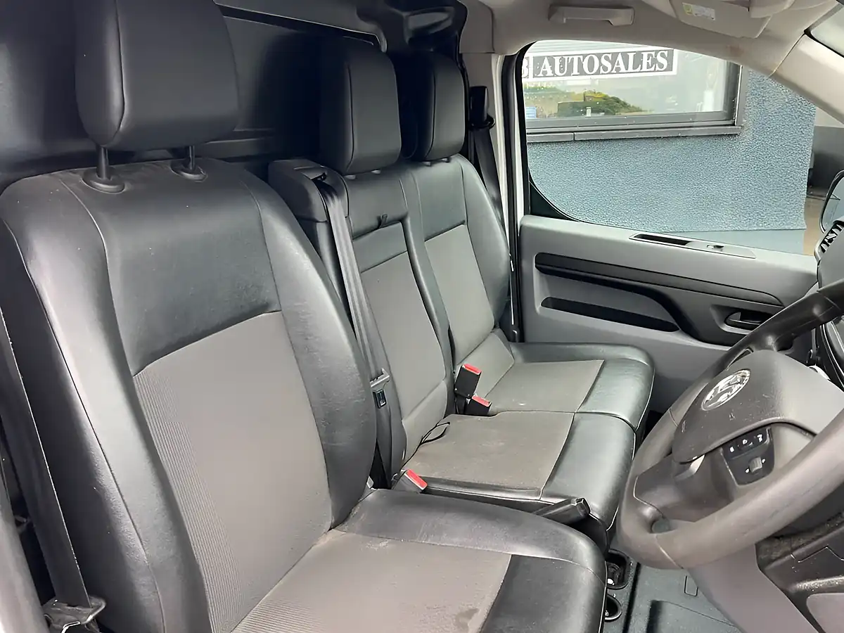 Used 2021 Vauxhall Vivaro Sportive White - Interior and Exterior details 16