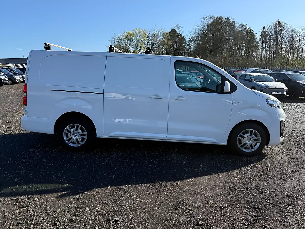 Used 2021 Vauxhall Vivaro Sportive White - Interior and Exterior details 7
