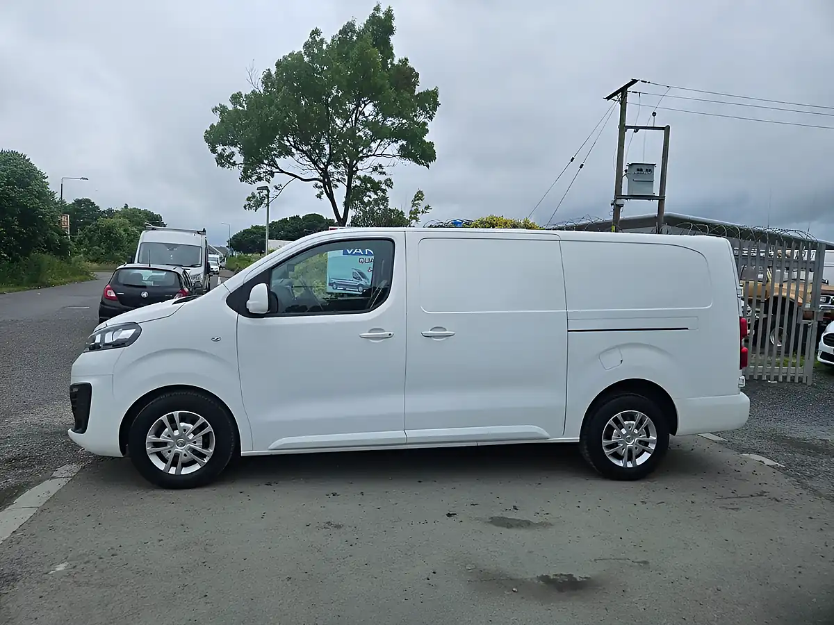 Used 2021 Vauxhall Vivaro Sportive White - Interior and Exterior details 5