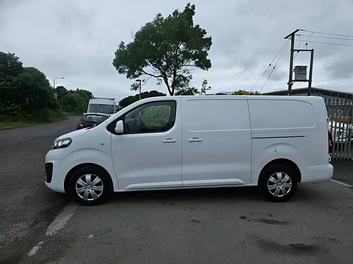 Used 2021 Vauxhall Vivaro Sportive White - Interior and Exterior details 5