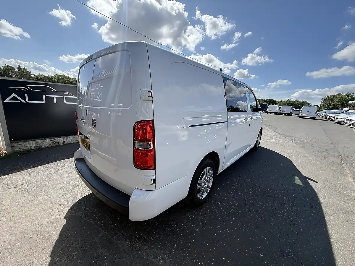 Used 2021 Vauxhall Vivaro Sportive White - Interior and Exterior details 10