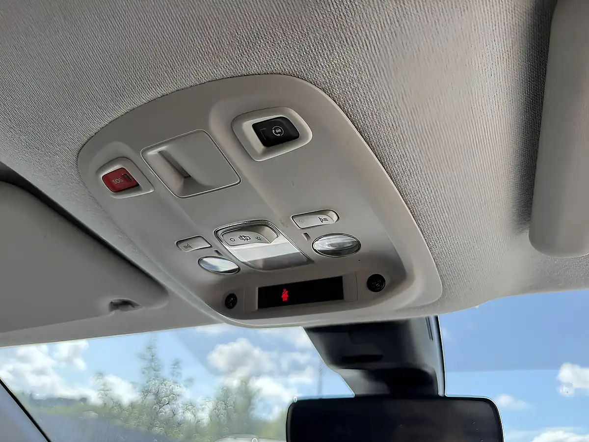 Used 2021 Vauxhall Vivaro Sportive White - Interior and Exterior details 16