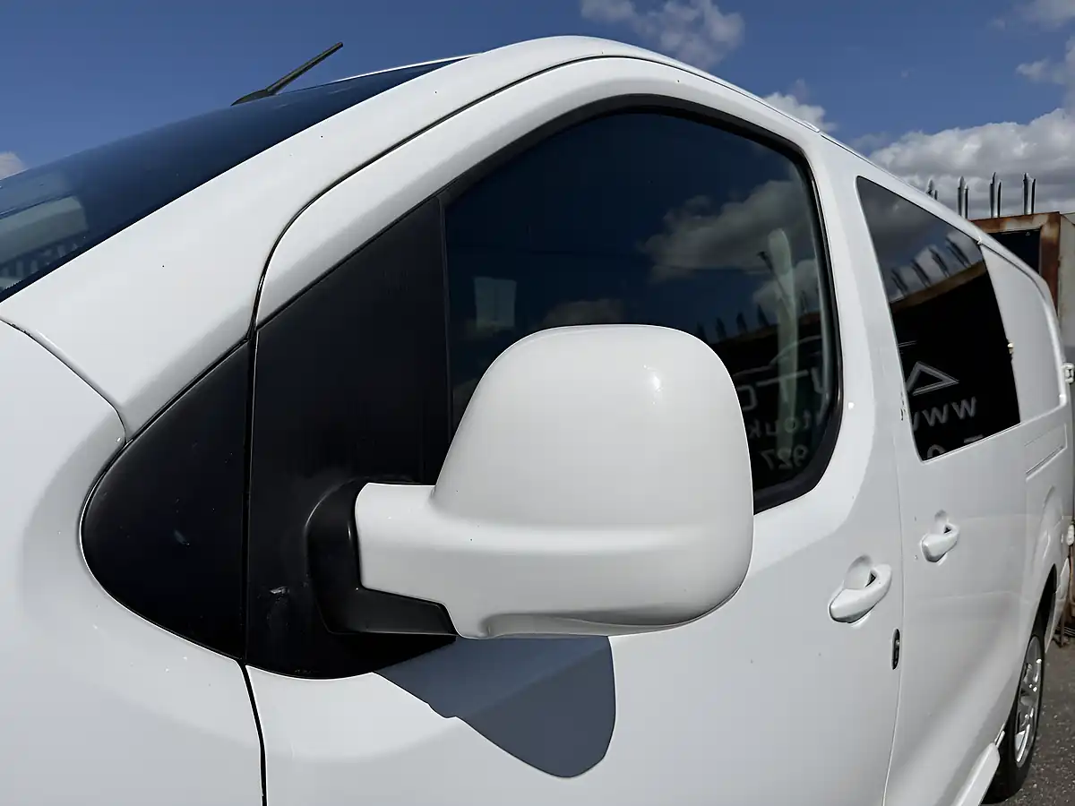Used 2021 Vauxhall Vivaro Sportive White - Interior and Exterior details 5