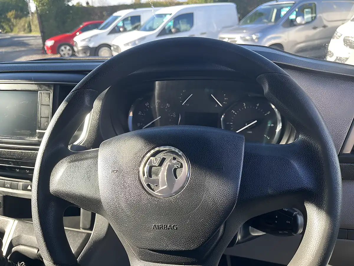 Used 2021 Vauxhall Vivaro Sportive White - Interior and Exterior details 14