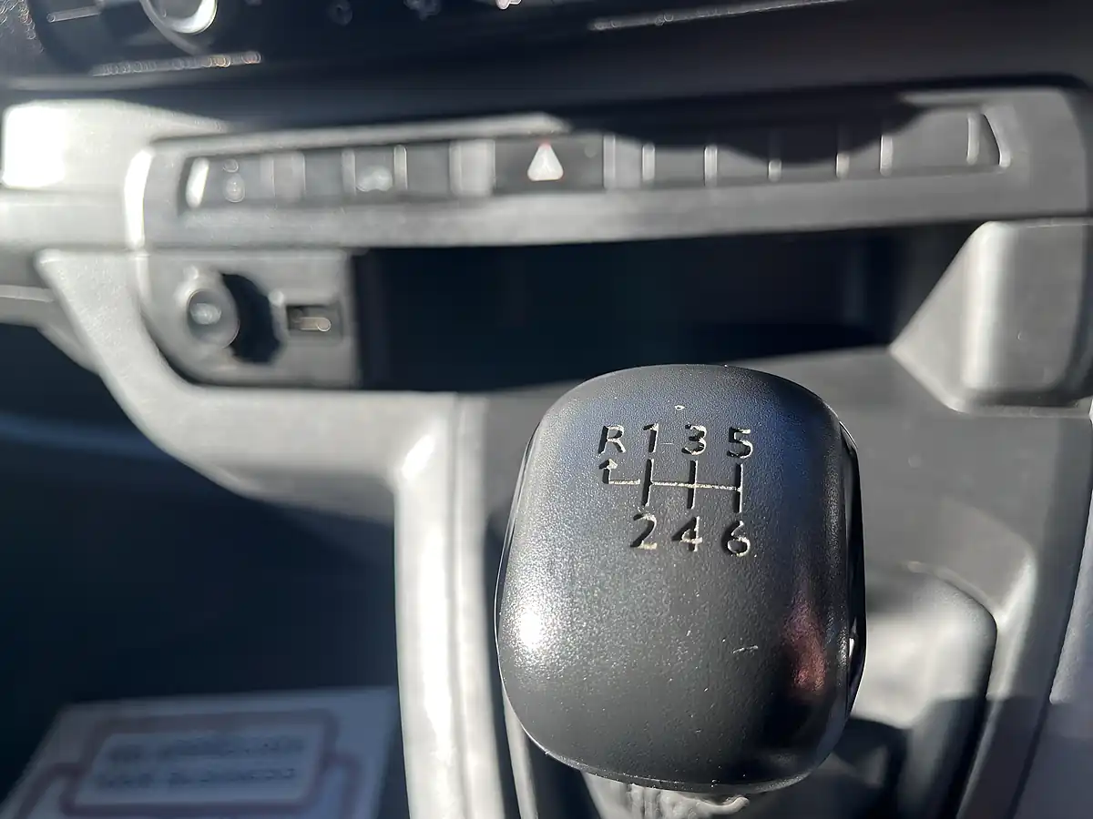 Used 2021 Vauxhall Vivaro Sportive White - Interior and Exterior details 16