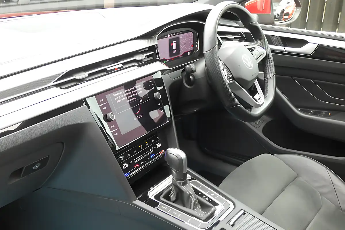 Used 2021 Volkswagen Arteon R-Line Shooting Brake Red - Interior and Exterior details 11
