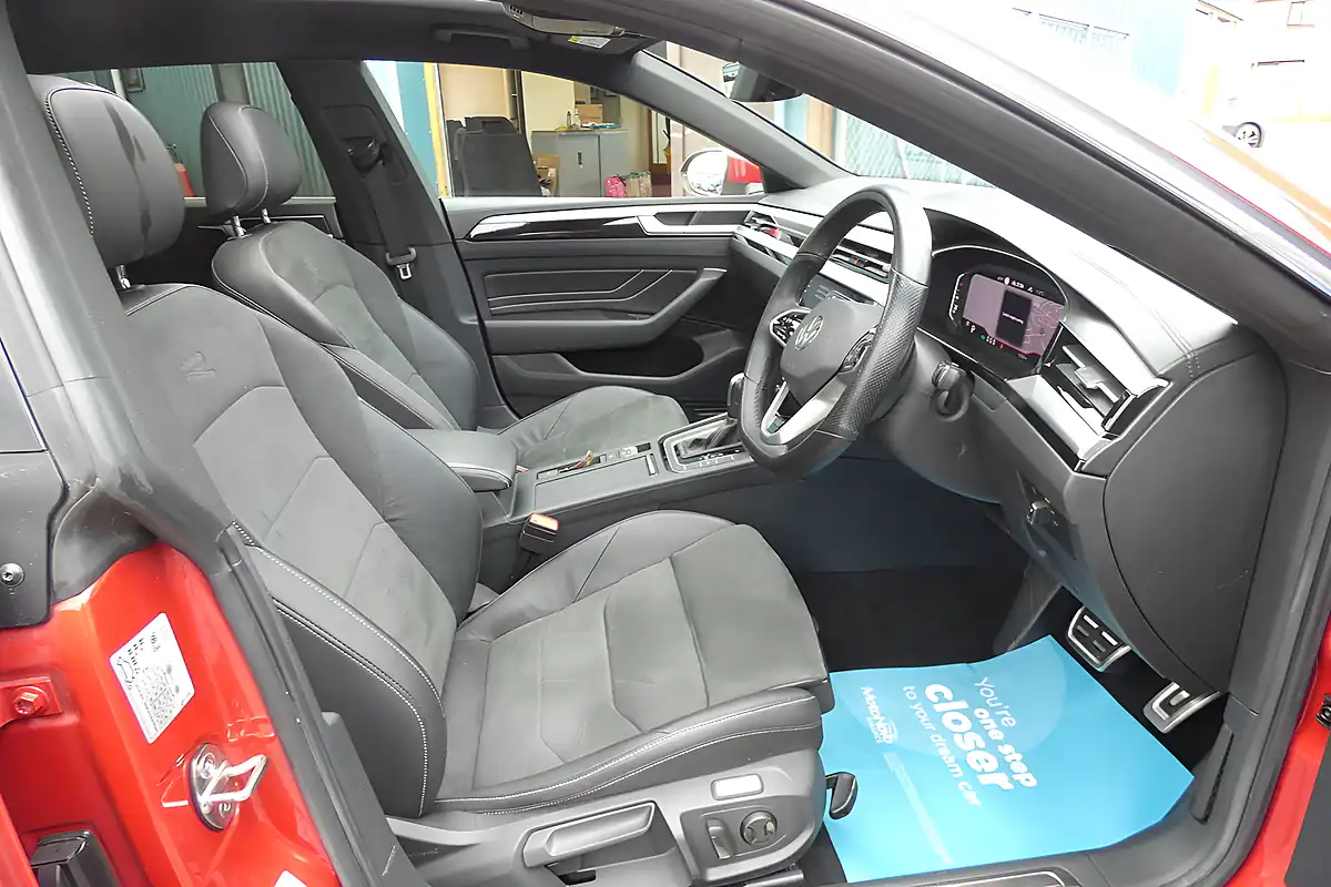 Used 2021 Volkswagen Arteon R-Line Shooting Brake Red - Interior and Exterior details 8