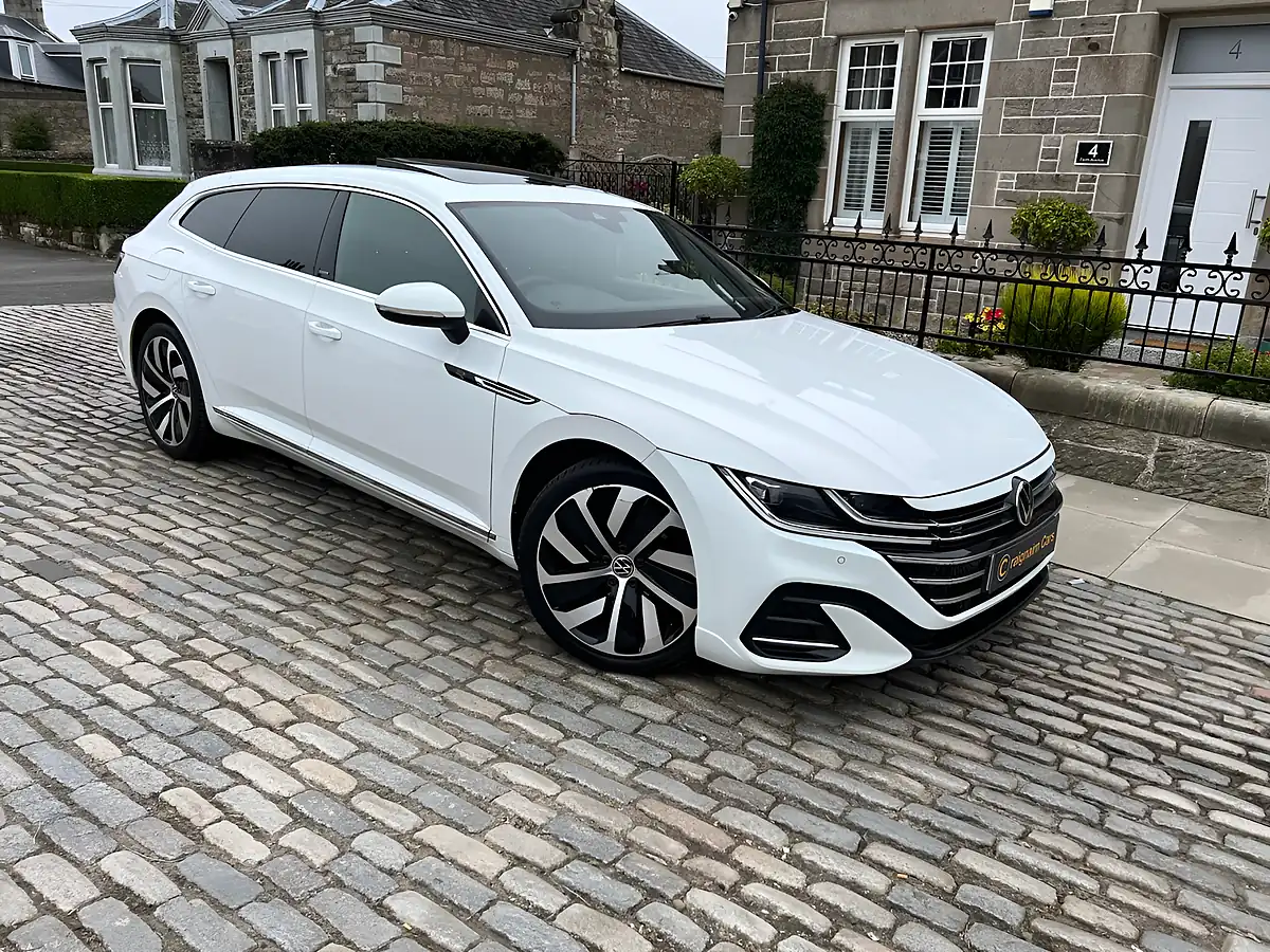 Used 2021 Volkswagen Arteon R-Line Shooting Brake White - Front View