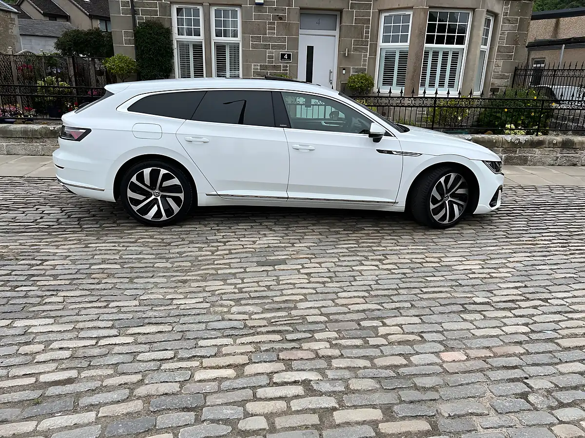 Used 2021 Volkswagen Arteon R-Line Shooting Brake White - Interior and Exterior details 7