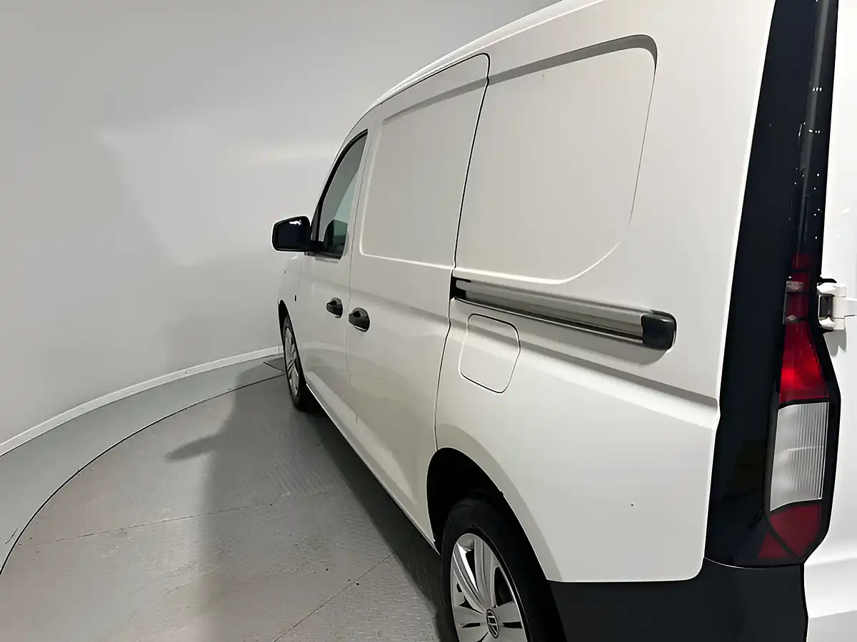 Used 2021 Volkswagen Caddy C20 Commerce White - Interior and Exterior details 9