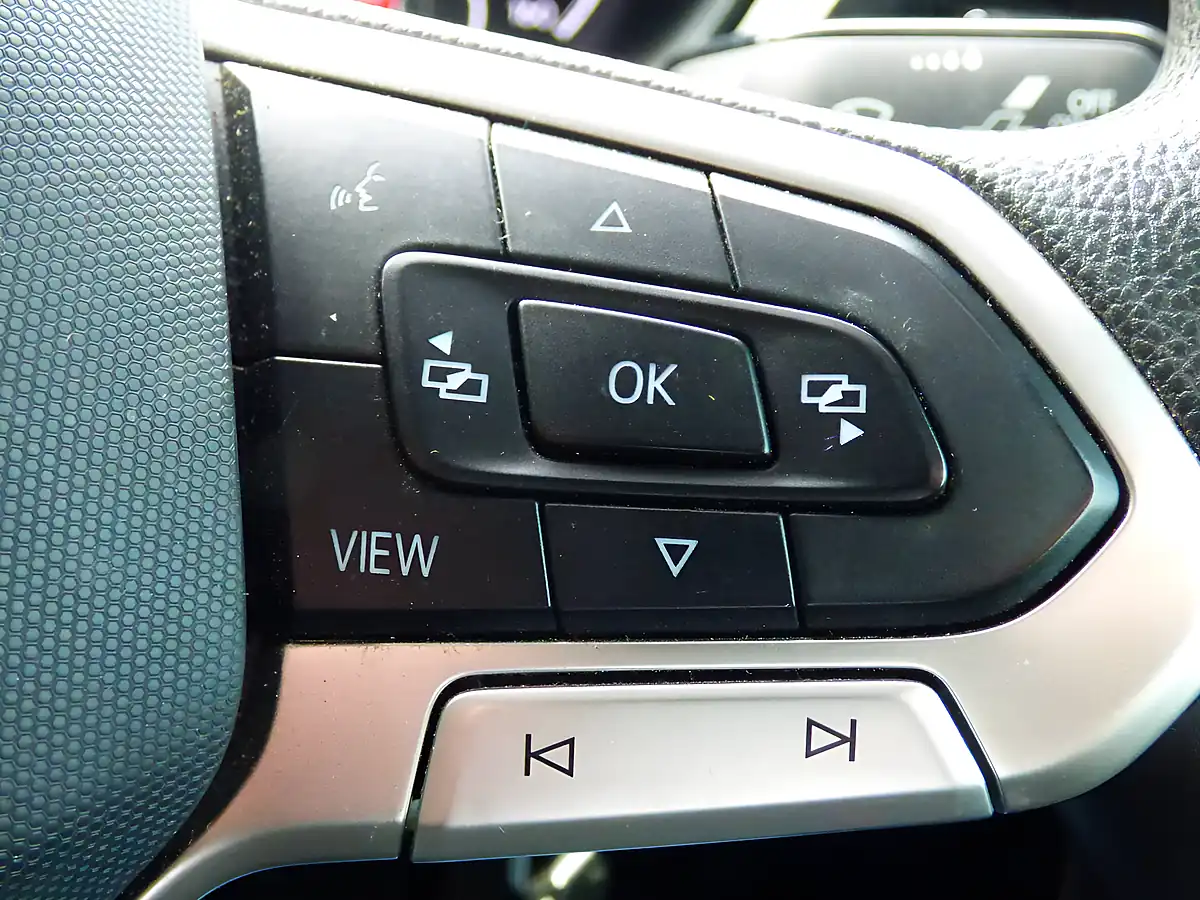 Used 2021 Volkswagen Caddy Commerce Van White - Interior and Exterior details 14