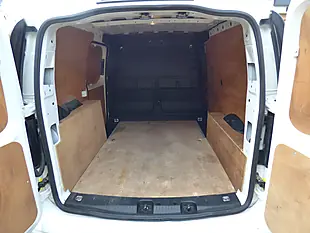 Used 2021 Volkswagen Caddy Commerce Van White - Interior and Exterior details 9
