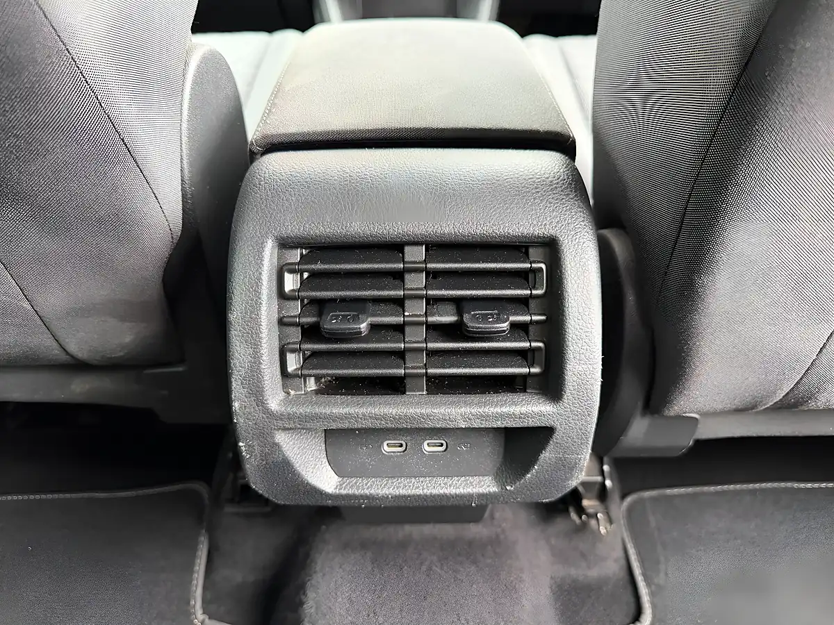 Used 2021 Volkswagen Caddy Life Grey - Interior and Exterior details 15