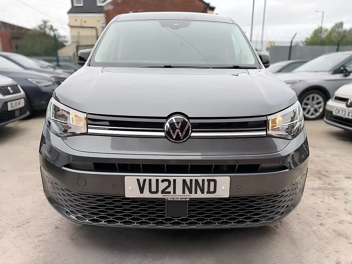 Used 2021 Volkswagen Caddy Life Grey - Interior and Exterior details 5