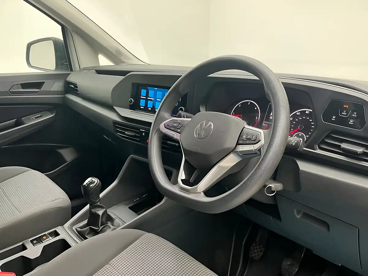 Used 2021 Volkswagen Caddy Maxi Commerce White - Interior and Exterior details 10