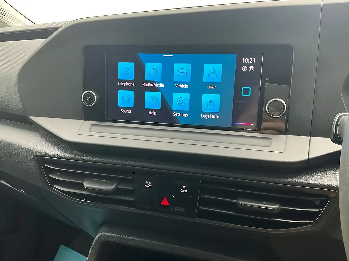 Used 2021 Volkswagen Caddy Maxi Commerce White - Interior and Exterior details 13