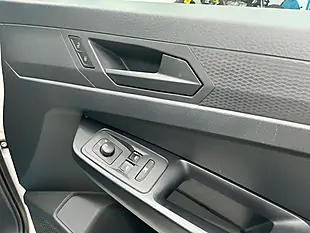 Used 2021 Volkswagen Caddy Maxi Commerce White - Interior and Exterior details 15