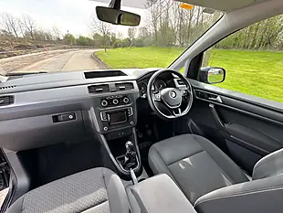 Used 2021 Volkswagen Caddy Maxi Life Blue - Interior and Exterior details 10