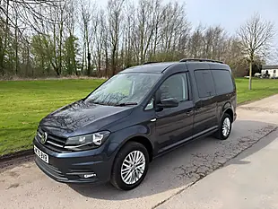 Used 2021 Volkswagen Caddy Maxi Life Blue - Interior and Exterior details 4
