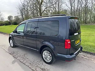 Used 2021 Volkswagen Caddy Maxi Life Blue - Interior and Exterior details 5