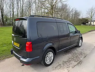 Used 2021 Volkswagen Caddy Maxi Life Blue - Interior and Exterior details 6