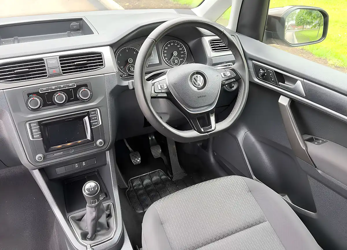 Used 2021 Volkswagen Caddy Maxi Life Brown - Interior and Exterior details 10