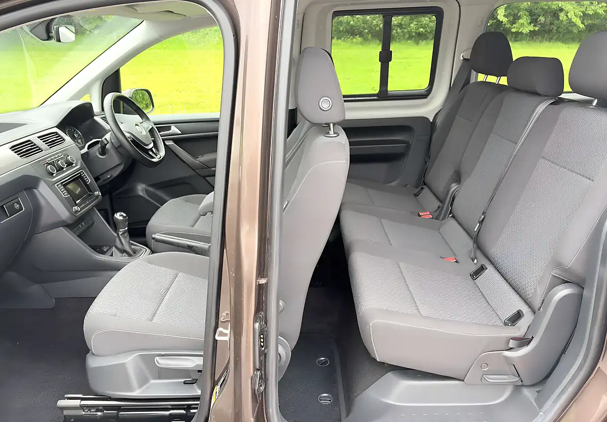 Used 2021 Volkswagen Caddy Maxi Life Brown - Interior and Exterior details 9