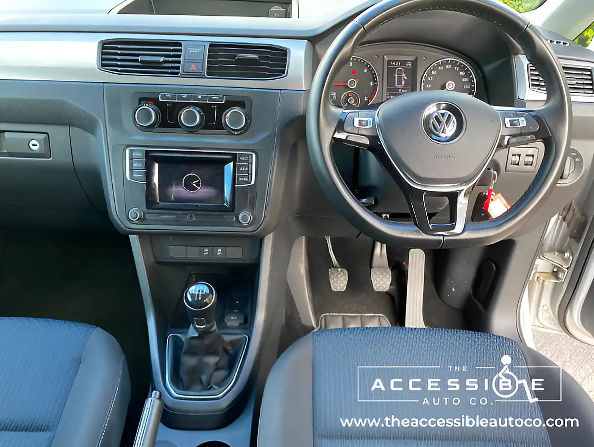 Used 2021 Volkswagen Caddy Maxi Life Silver - Interior and Exterior details 12