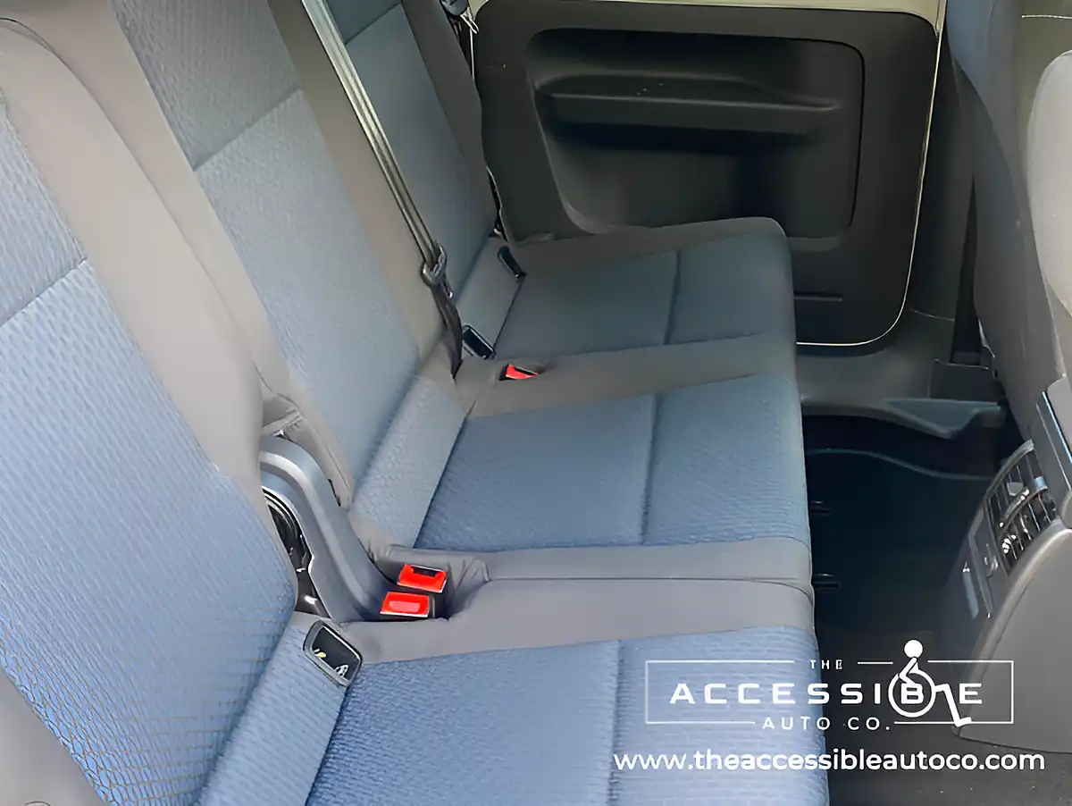 Used 2021 Volkswagen Caddy Maxi Life Silver - Interior and Exterior details 13