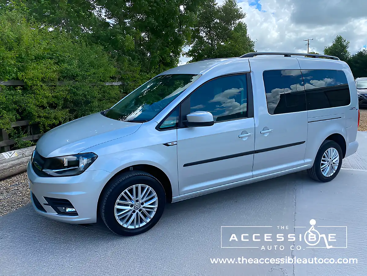 Used 2021 Volkswagen Caddy Maxi Life Silver - Interior and Exterior details 2