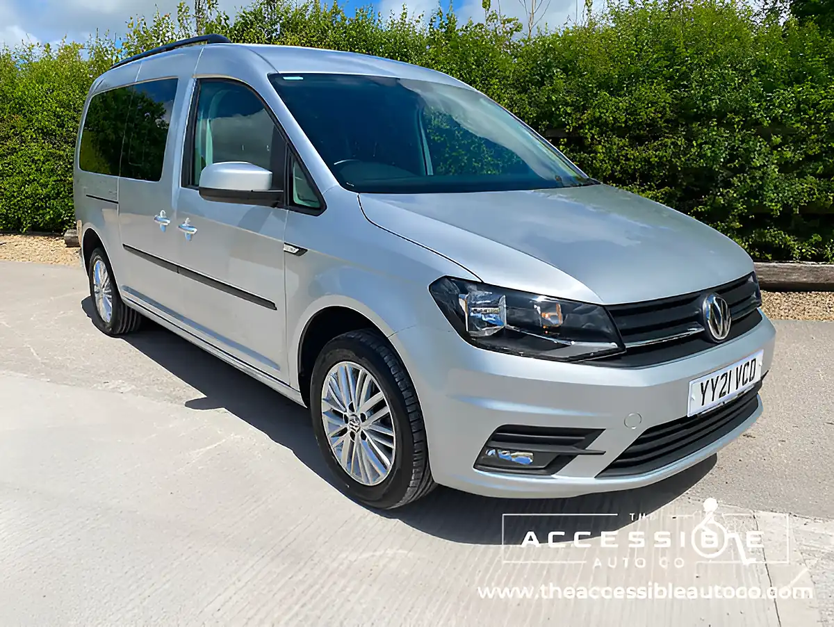 Used 2021 Volkswagen Caddy Maxi Life Silver - Interior and Exterior details 3