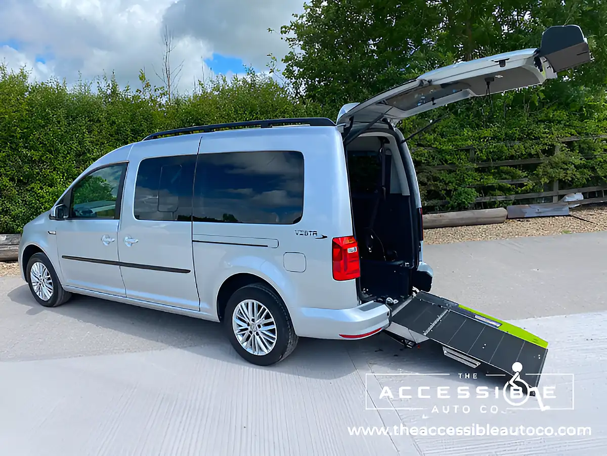 Used 2021 Volkswagen Caddy Maxi Life Silver - Interior and Exterior details 5