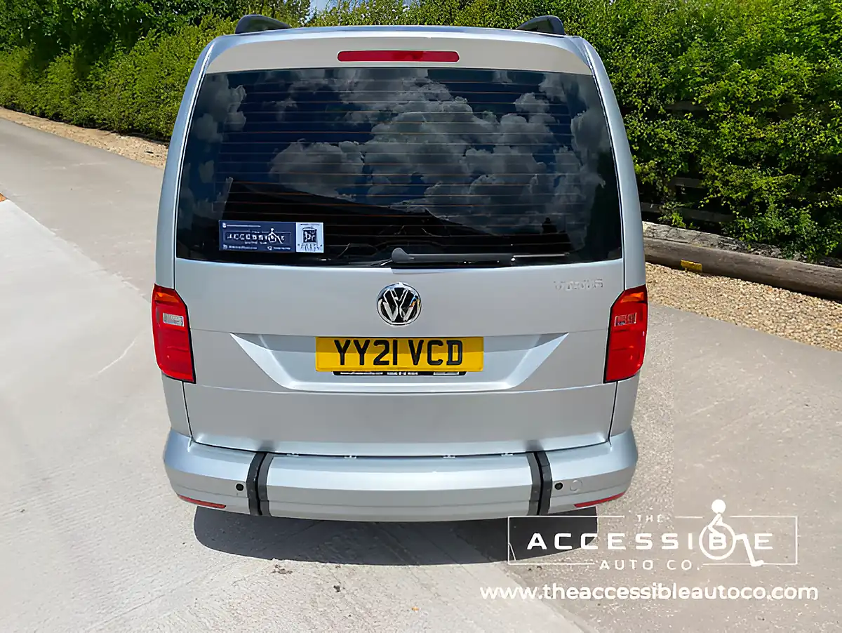 Used 2021 Volkswagen Caddy Maxi Life Silver - Interior and Exterior details 8