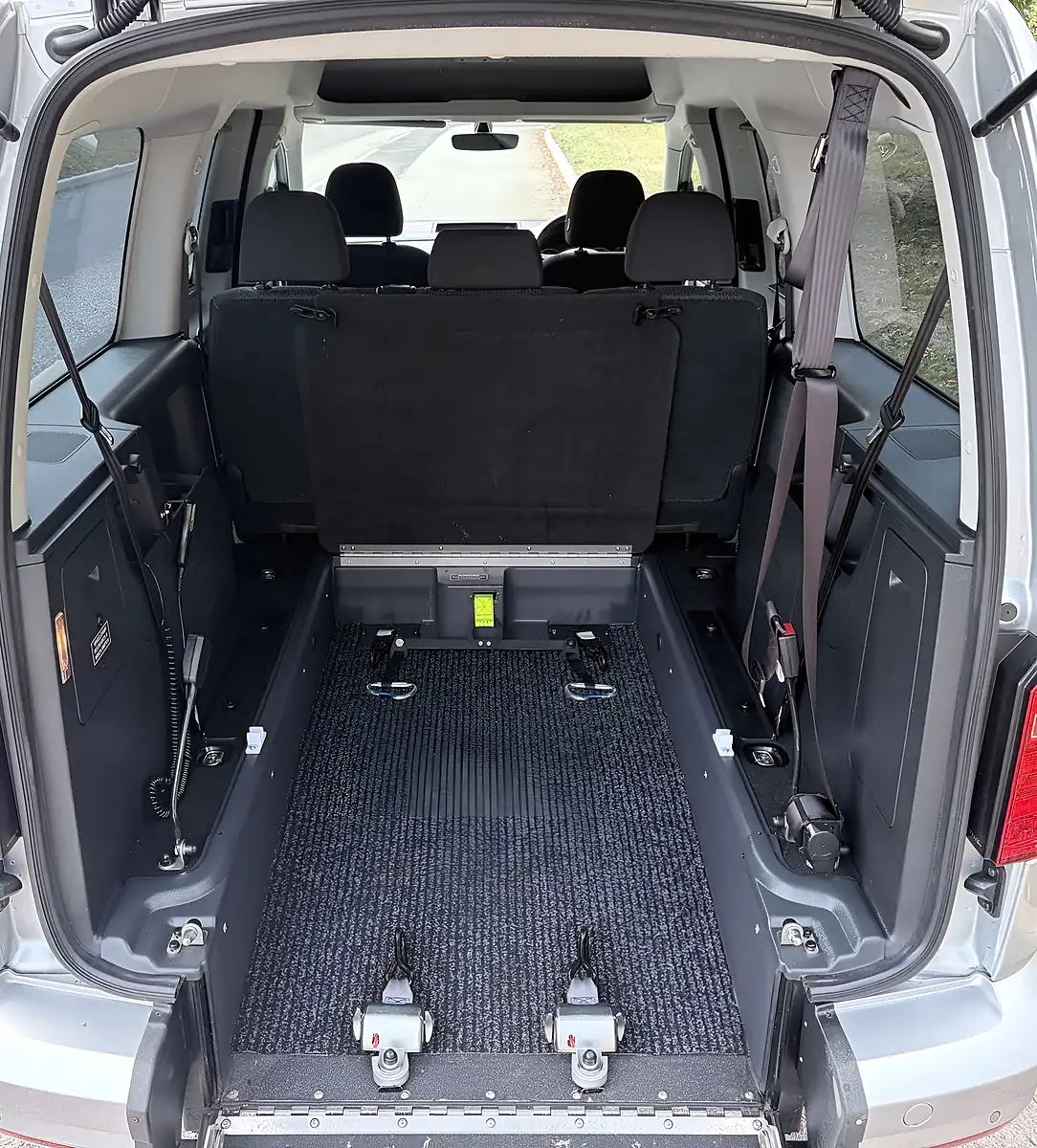 Used 2021 Volkswagen Caddy Maxi Life Silver - Interior and Exterior details 5