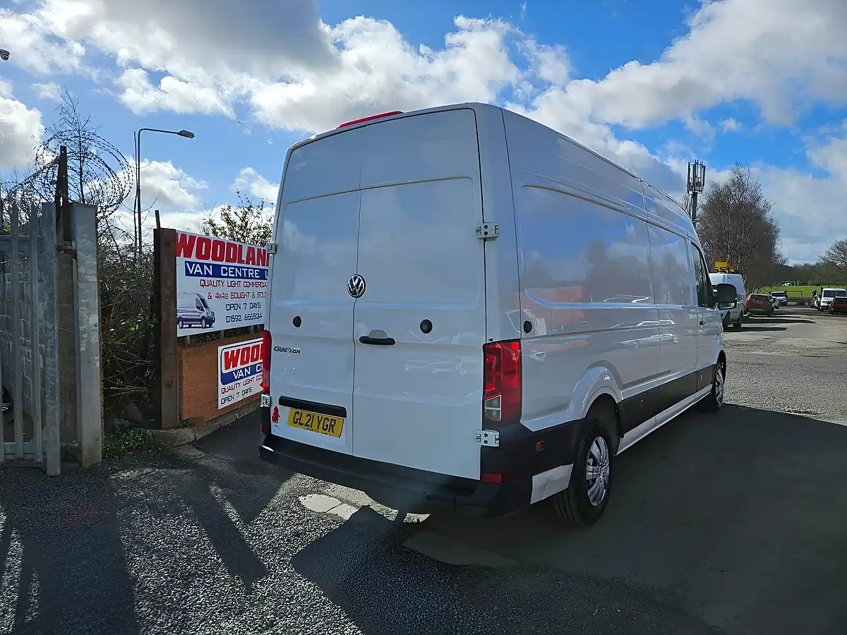 Used 2021 Volkswagen Crafter CR35 Lwb White - Interior and Exterior details 8