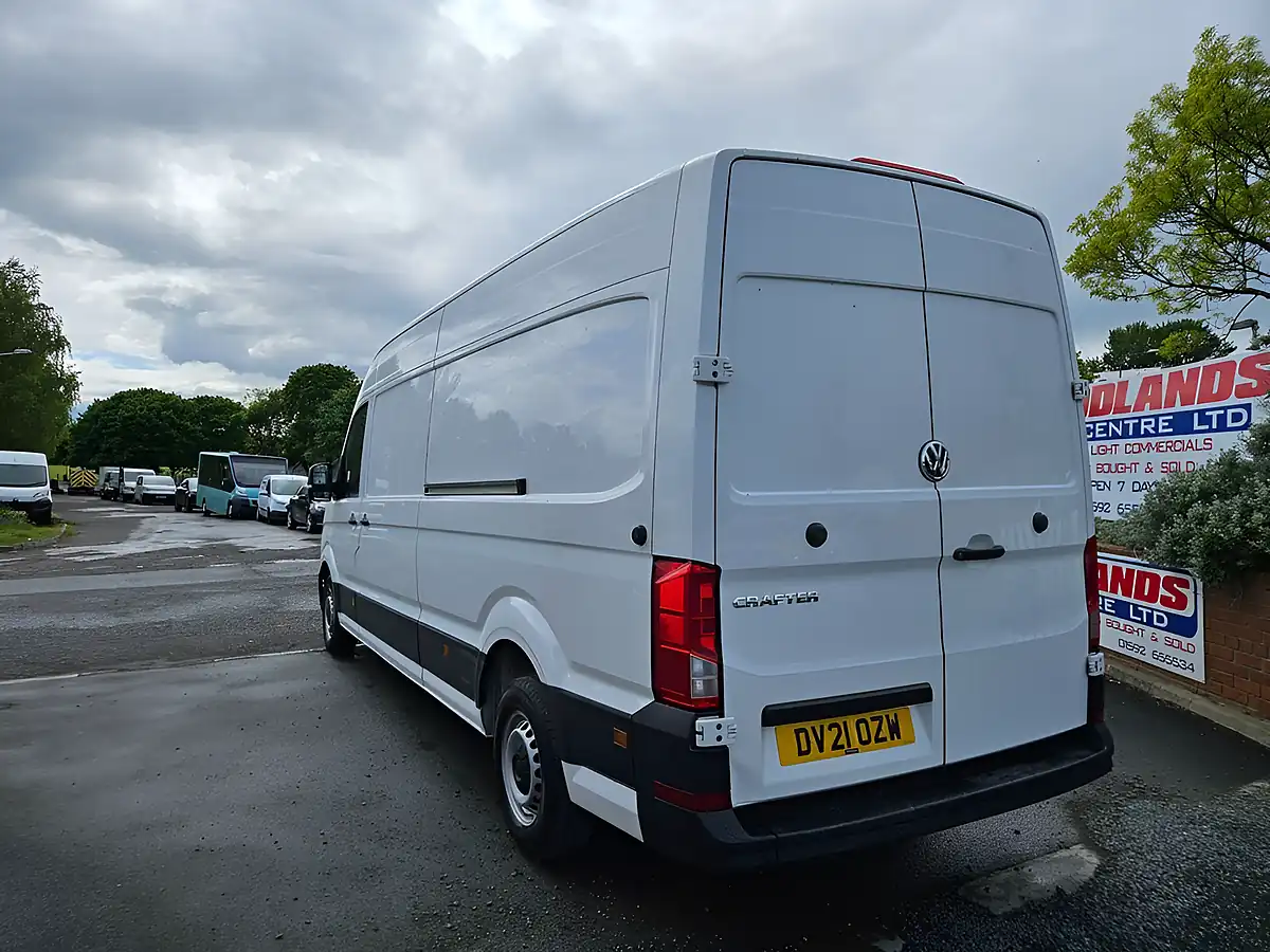 Used 2021 Volkswagen Crafter CR35 Trendline Lwb White - Interior and Exterior details 11