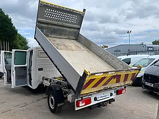 Used 2021 Volkswagen Crafter Double Crew Cab Tipper Lwb RWD White - Interior and Exterior details 11