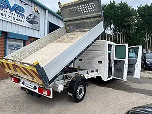 Used 2021 Volkswagen Crafter Double Crew Cab Tipper Lwb RWD White - Interior and Exterior details 12