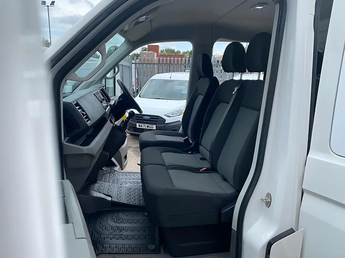 Used 2021 Volkswagen Crafter Double Crew Cab Tipper Lwb RWD White - Interior and Exterior details 14