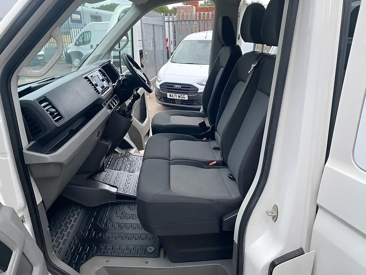 Used 2021 Volkswagen Crafter Double Crew Cab Tipper Lwb RWD White - Interior and Exterior details 18