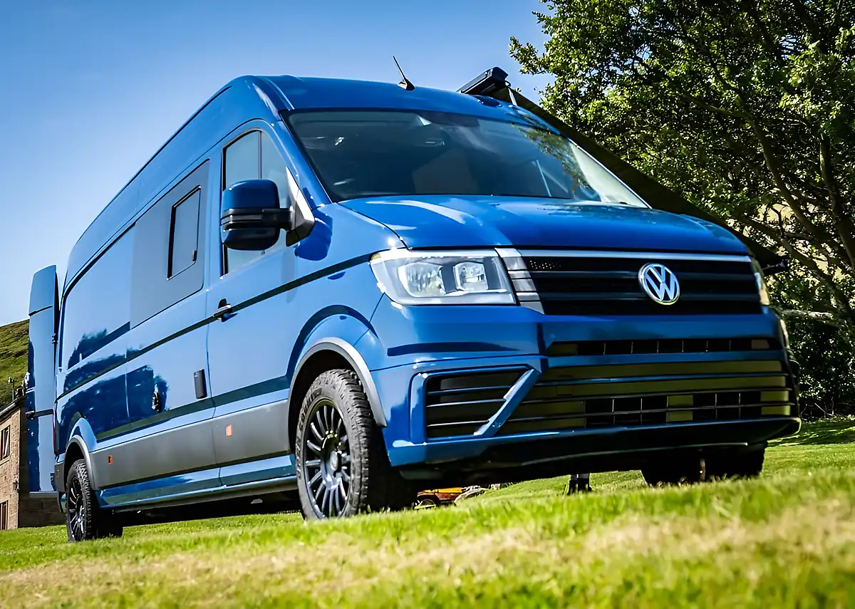 Used 2021 Volkswagen Crafter Startline Blue - Front View