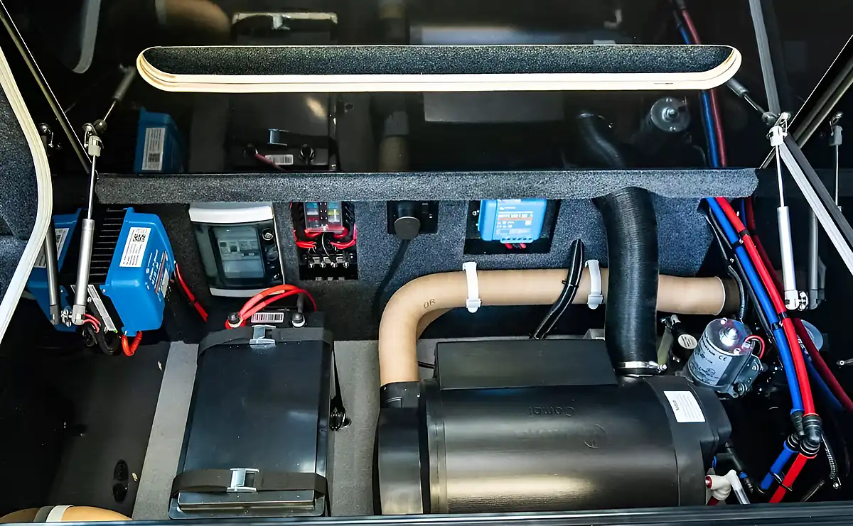 Used 2021 Volkswagen Crafter Startline Blue - Interior and Exterior details 6